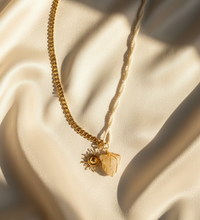 Collar XIX. El Sol